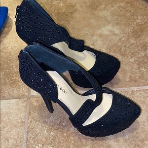 Gianni Bini black studded heels